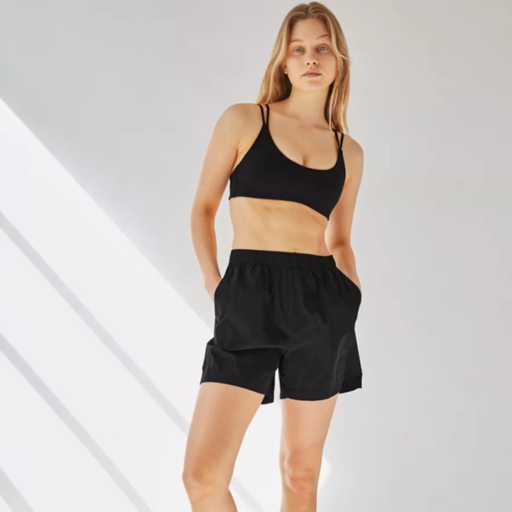 TNA Claremont Short